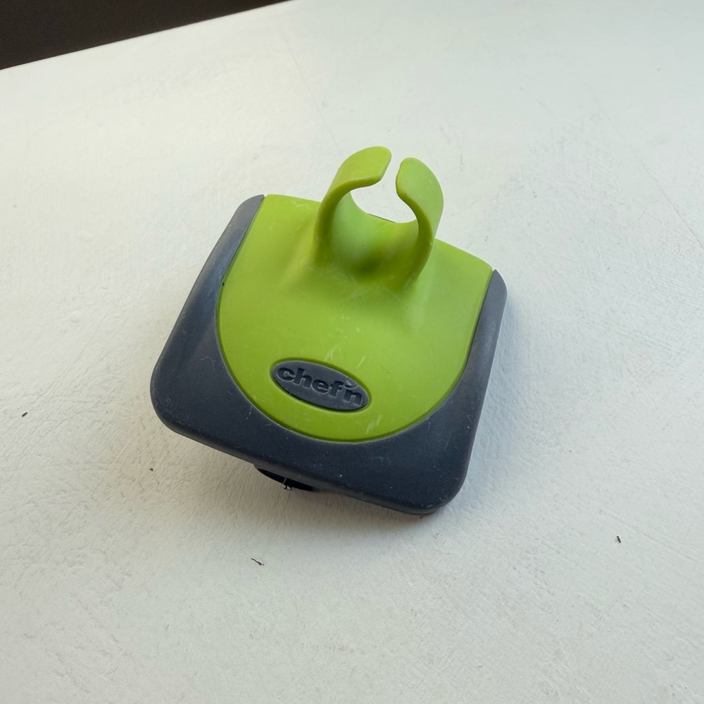 Chef’n vegetable and fruit peeler